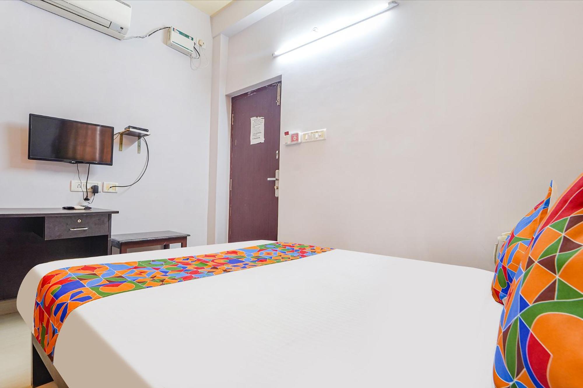 Hotel Fabexpress Its South East Residency Siruseri Zewnętrze zdjęcie